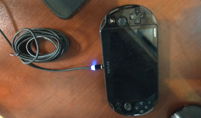 PS Vita 充電ケーブル　ビータ　充電器
